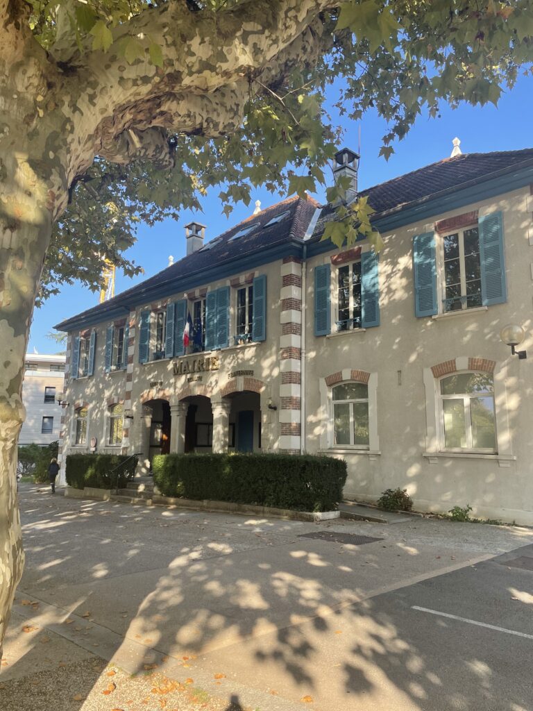 Mairie_Gieres Mairie de Gières